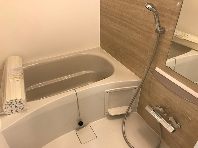 ディモーラの浴室