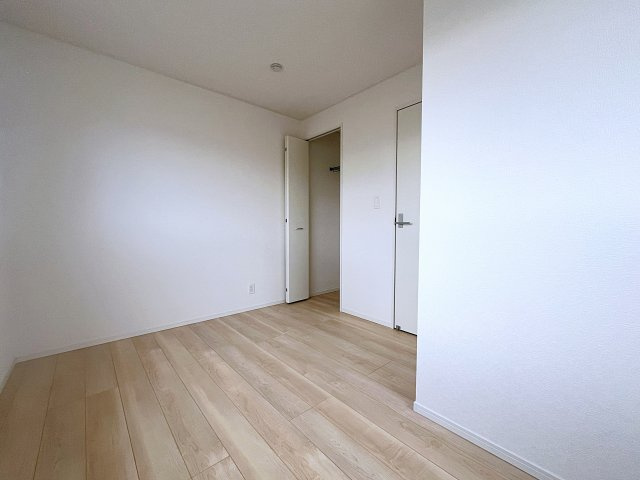 想定年間賃料118.8万　想定利回り7.52％　木造の洋室