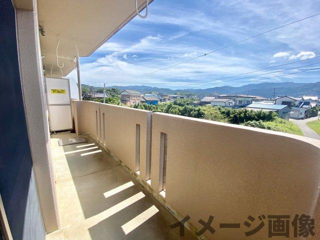 【バルコニー】 | メゾンローリエ