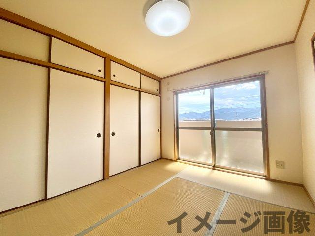 メゾンローリエの和室