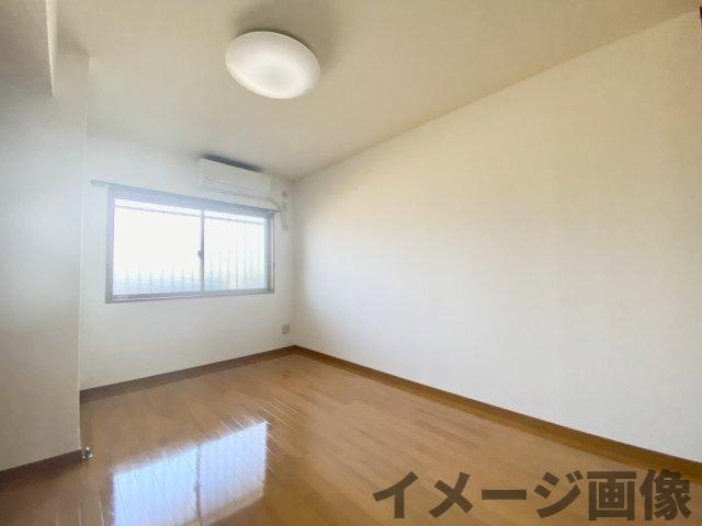 メゾンローリエの洋室