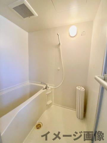 【浴室】 | メゾンローリエ