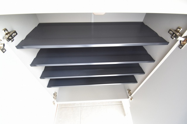 Ｓｈａｍｂｒｅ古市B棟の玄関