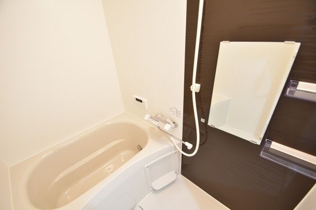 Ｓｈａｍｂｒｅ古市B棟の浴室