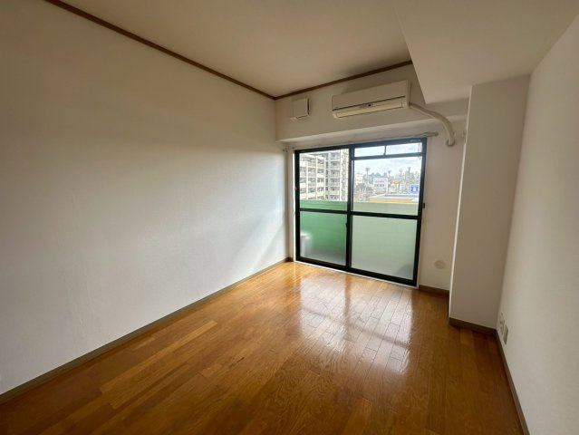 第二錦生コーポの洋室