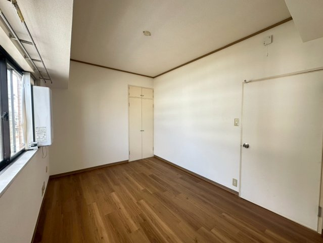 第二錦生コーポの洋室