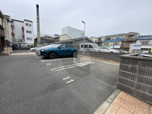 フォーシーズン御厨の駐車場