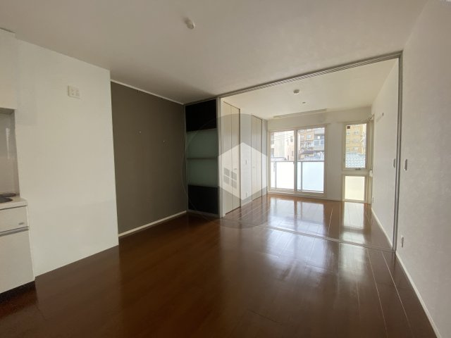 フォーシーズン御厨の居間・リビング