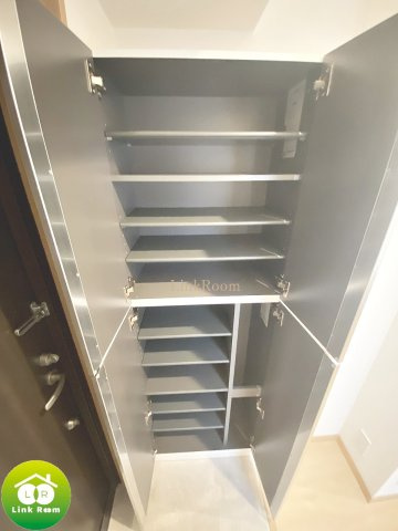 グレイスコート清澄白河の玄関