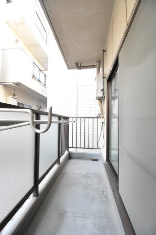 ハイツ五條のバルコニー