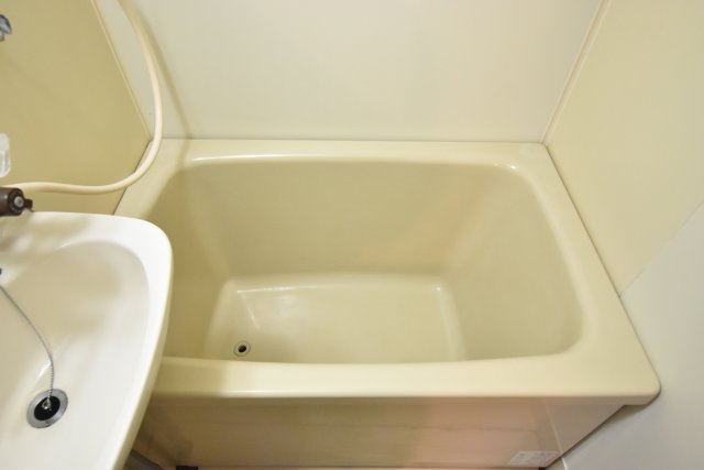 ハイツ五條の浴室