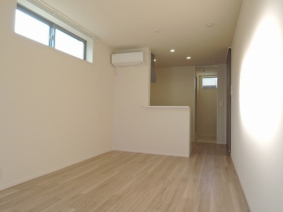 高槻市芥川町４丁目の賃貸マンションの内装