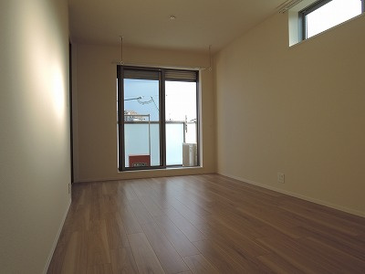 高槻市芥川町４丁目の賃貸マンションの居間・リビング