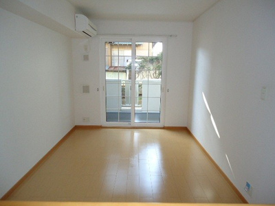 【居間・リビング】 | ヴィラフォンスⅡ | おしゃれなリビングです