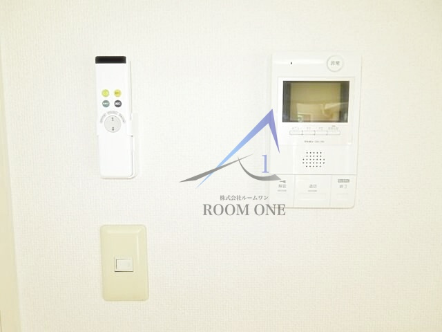 シテェ・ドルトワールのセキュリティ|モニター付きインターホンです。