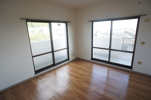 メゾン白光ヶ丘（ビャッコウガオカ）の洋室