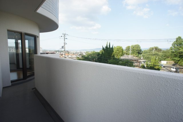 メゾン白光ヶ丘（ビャッコウガオカ）のバルコニー