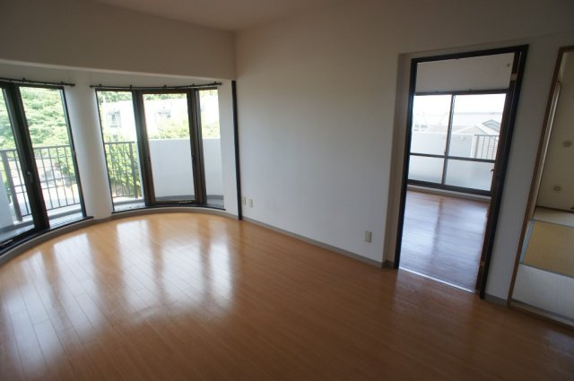 メゾン白光ヶ丘（ビャッコウガオカ）の居間・リビング