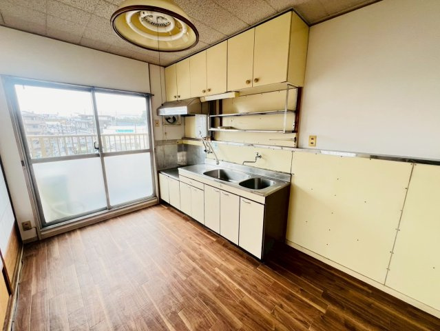 伊川谷住宅1号棟のキッチン