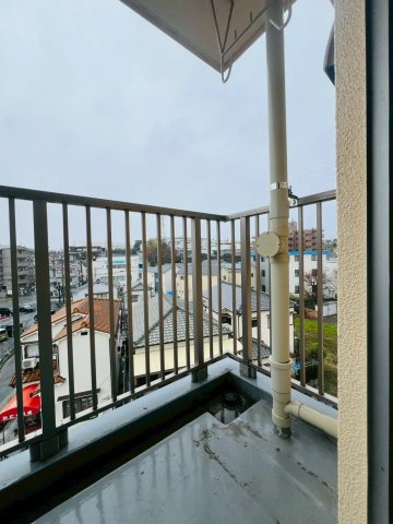 伊川谷住宅1号棟のバルコニー