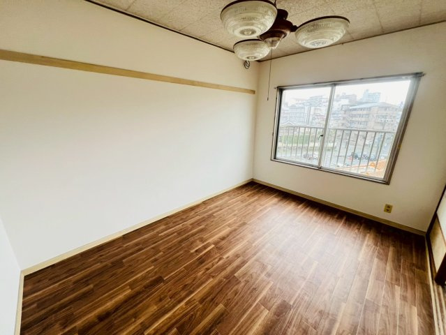 伊川谷住宅1号棟の居間・リビング