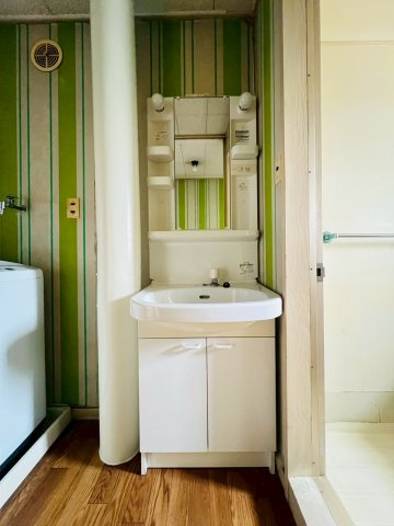 伊川谷住宅1号棟の洗面所