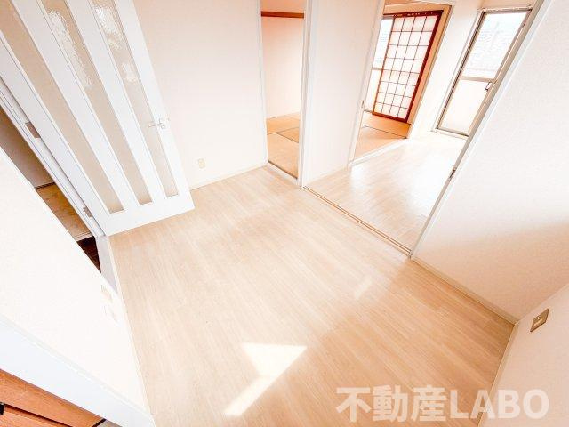 ファーストタウンパートⅤの居間・リビング