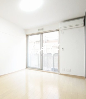 【居間・リビング】 | パークサイド泉町 | 洋室のお部屋です。