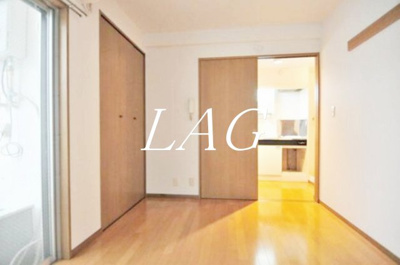 【居間・リビング】 | アーバン北沢 | 洋室のお部屋です。