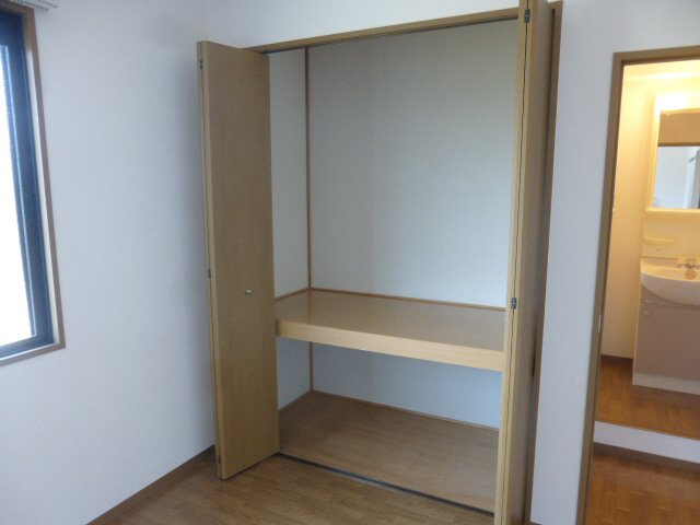 加西市北条町北条のハイツの収納