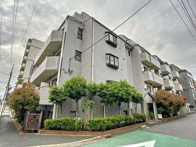 グランドコート駒込の外観