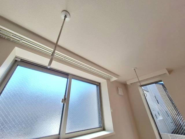 湘南台　メゾン　フォーサイトのその他|雨の日に便利な室内物干フック