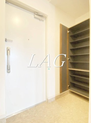 【玄関】 | ロコエトワール | 玄関です。