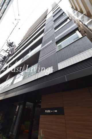 パークリュクス神田のエントランス