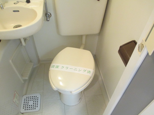 三鷹市深大寺３丁目のアパートのトイレ