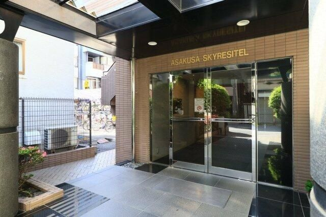 浅草スカイレジテルのエントランス