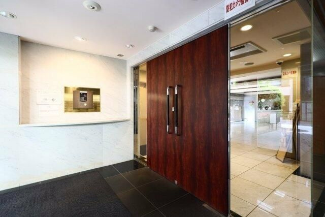 浅草スカイレジテルのエントランス