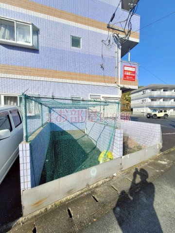 プランドゥ合川Ⅰのその他共用部分|敷地内にゴミ置き場があります。