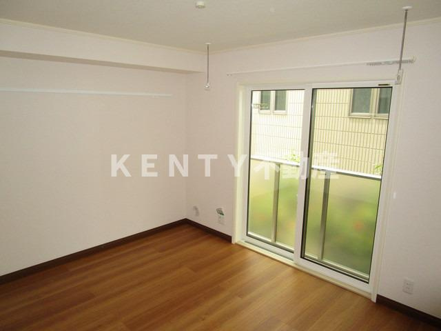 【居間・リビング】 | リベルテ池田山 | 使いやすいリビングです