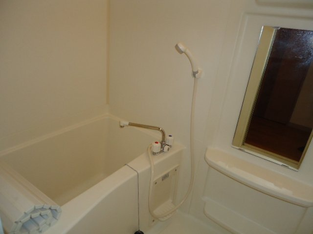 【浴室】 | タックシュトラーゼ