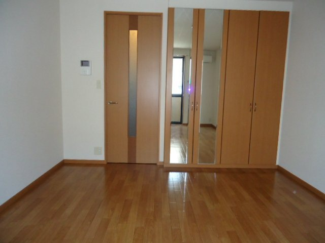 【寝室】 | タックシュトラーゼ