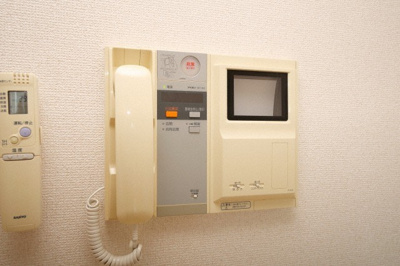 【セキュリティ】 | レジデンス本町靭公園 | モニター付きインターホンです
