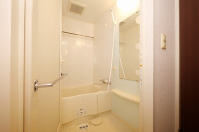 【浴室】 | レジデンス本町靭公園 | ゆったり過ごせるお風呂です