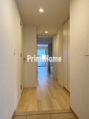 パトリス神保町の玄関