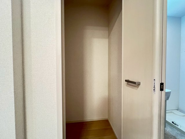 リバーサイドＷＨの収納