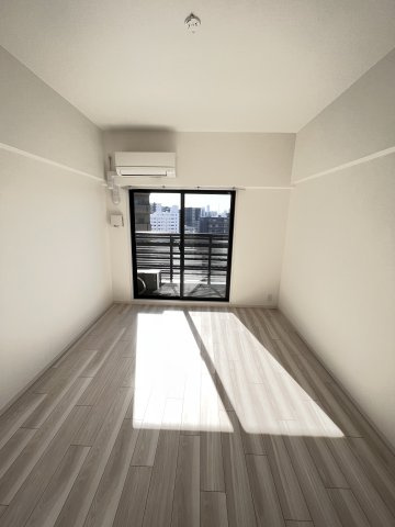 大阪市都島区都島北通２丁目の賃貸マンションの居間・リビング