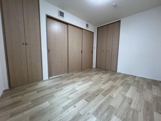 【洋室】 | メゾンエスペリア