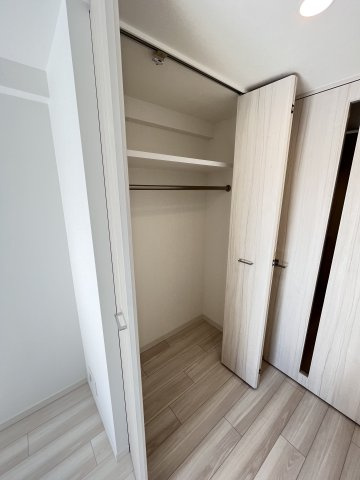 大阪市都島区都島北通２丁目の賃貸マンションの収納