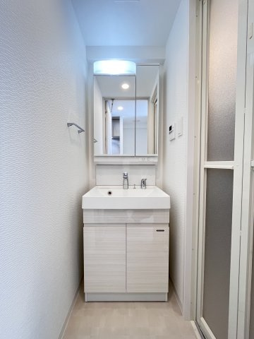 大阪市都島区都島北通２丁目の賃貸マンションの洗面所