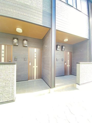 【エントランス】 | リバーサイドＷＨ